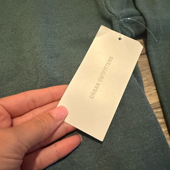 URBAN OUTFITTERS | Basketball College Graphic Crewneck Sweater L / XL Blue - Picture 3 of 4